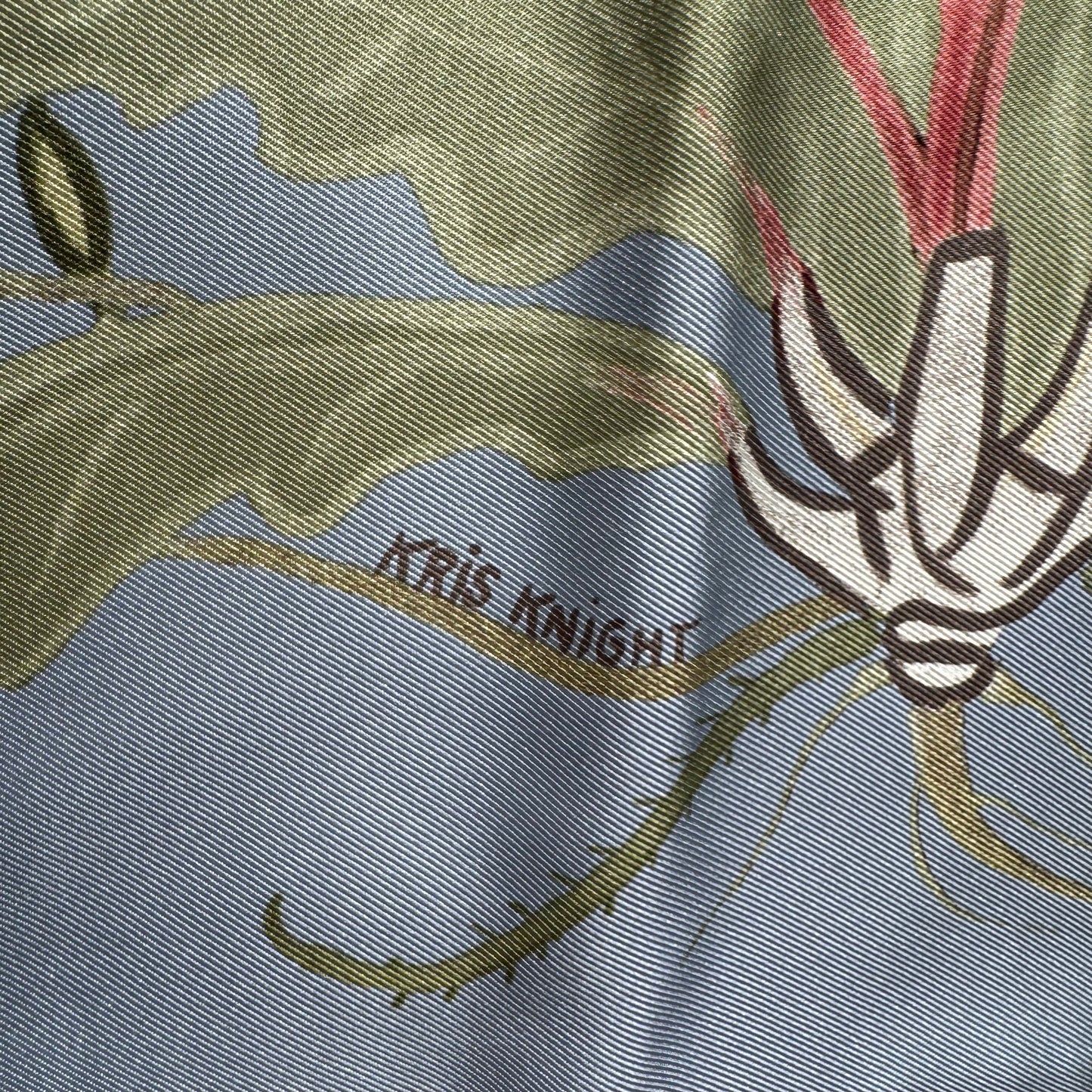 Foulard en soie Gucci Flora "Jardin et Insectes" – Lavande/Bleu clair