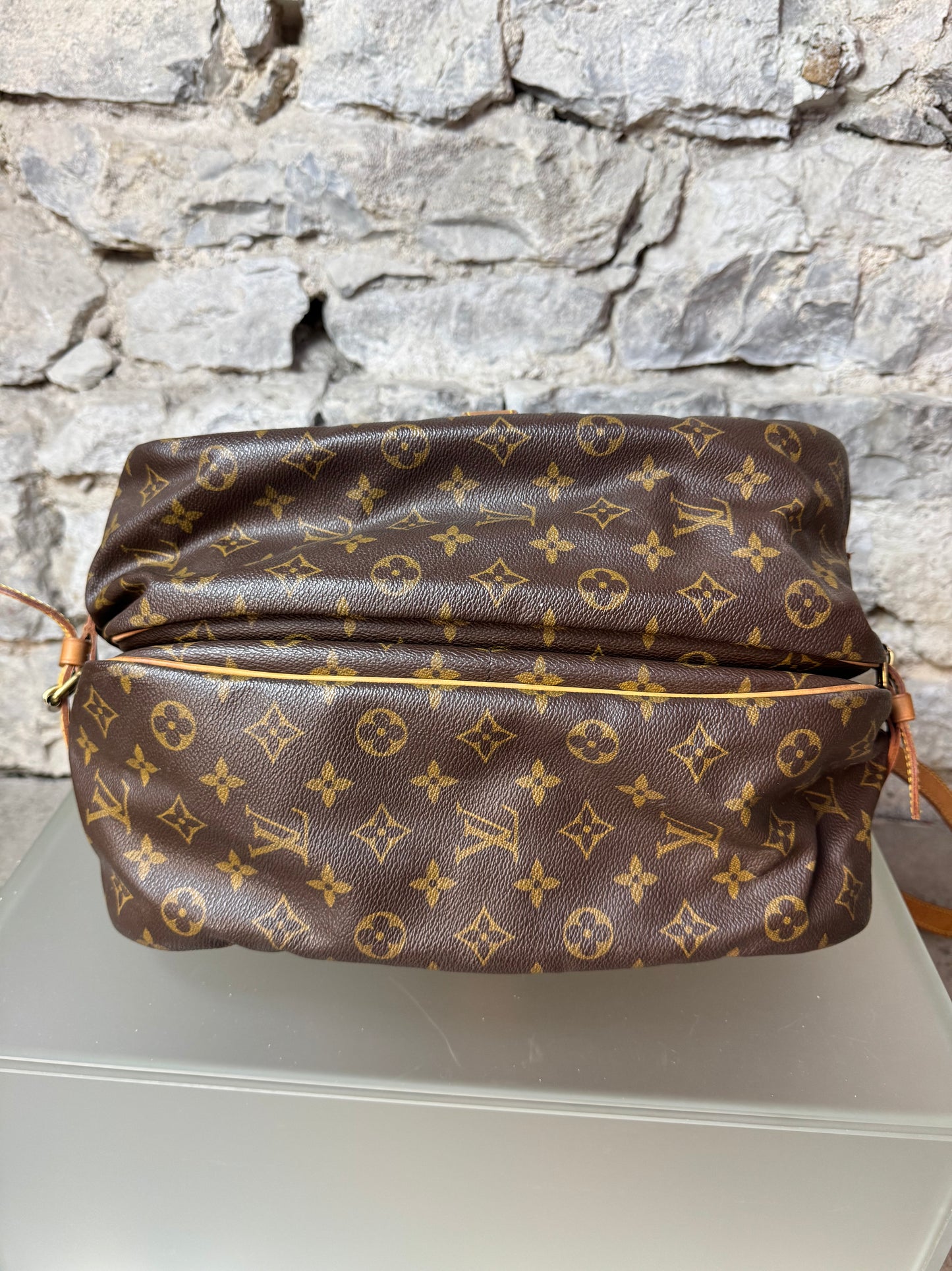 Louis Vuitton Saumur GM – Monogram