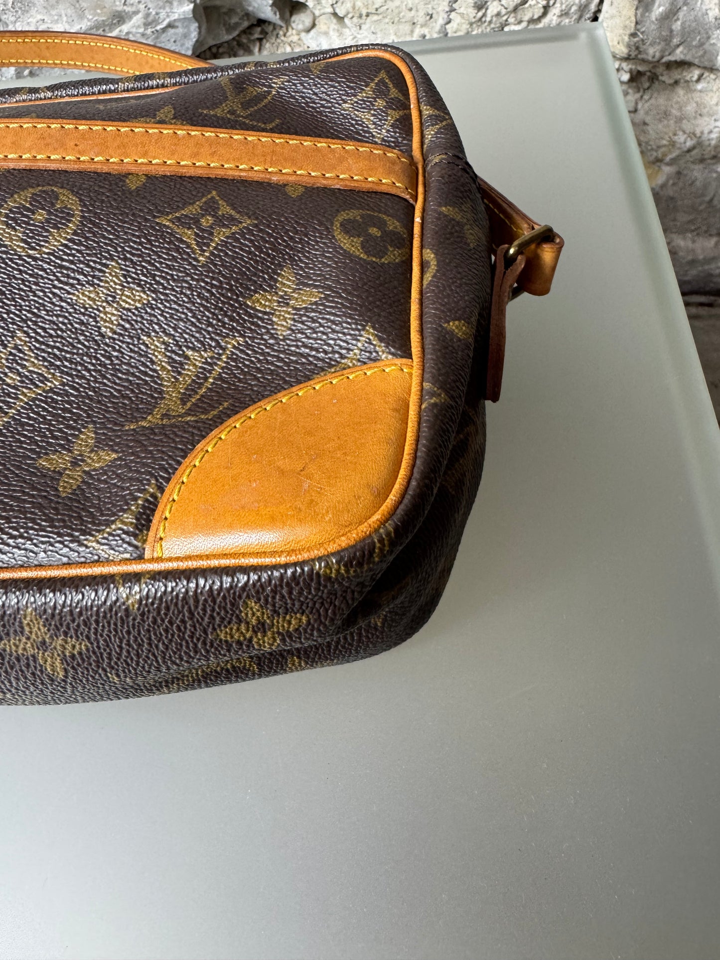 Louis Vuitton Trocadero 24 Monogram Canvas