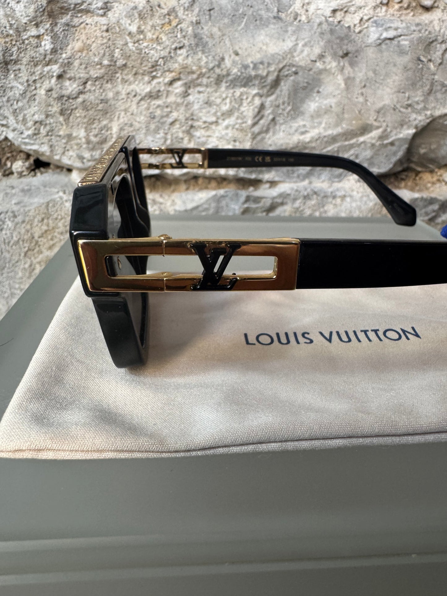 Louis Vuitton 1.1 Mascot Pilot Square Sonnenbrille Z1801W