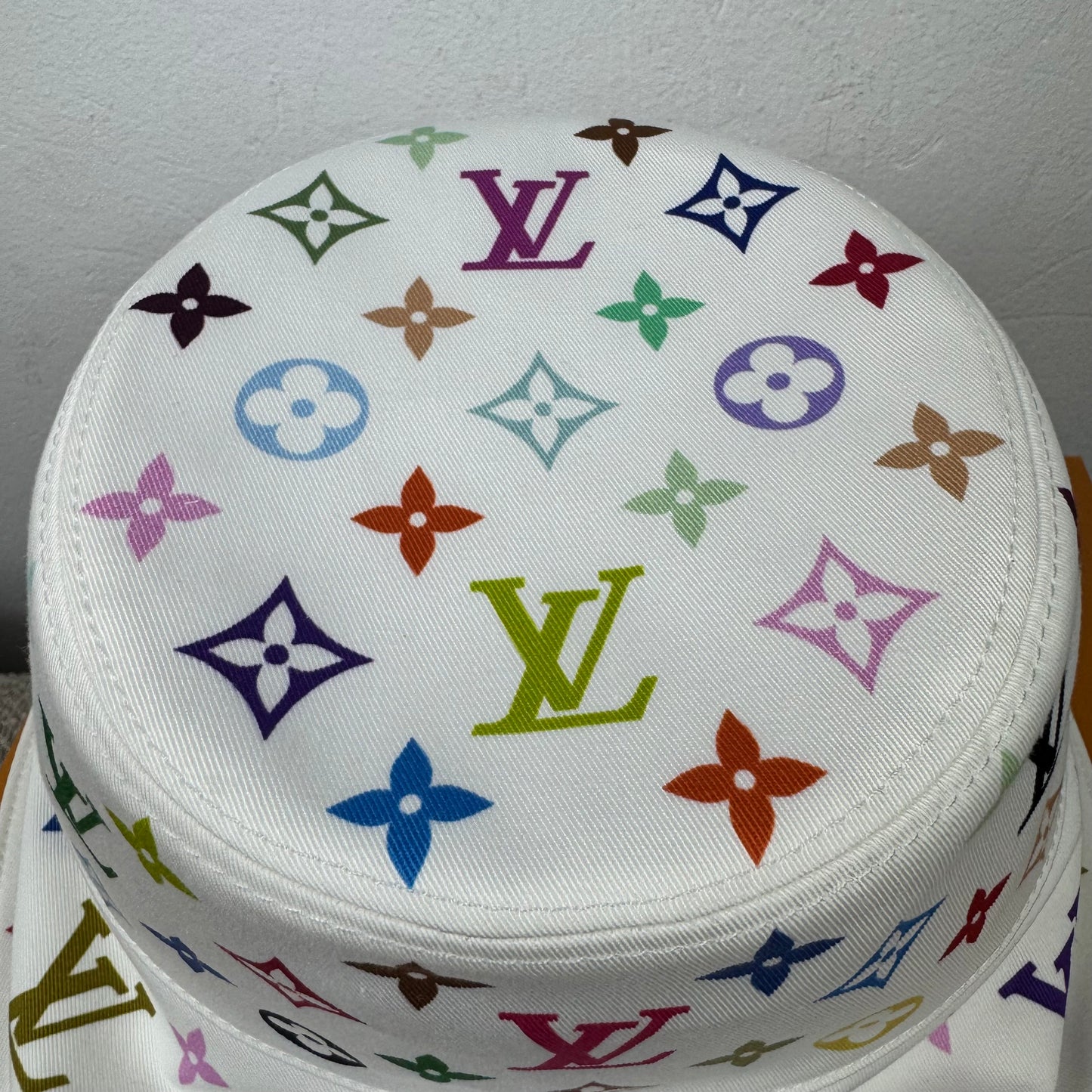 Louis Vuitton x Takashi Murakami Superflat Wende-Fischerhut – Multicolor – Gr. M