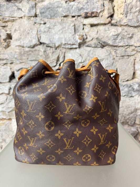 Louis Vuitton Petit Noé Schultertasche – Monogram Canvas