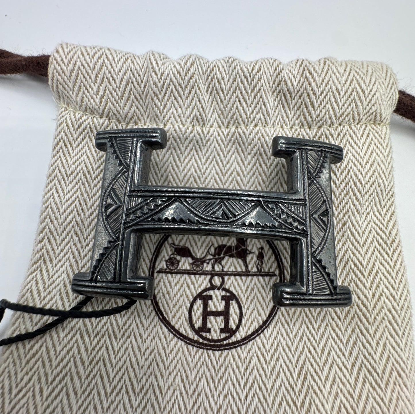 Hermès Hand-Engraved Touareg H Schnalle – Sterling Silber