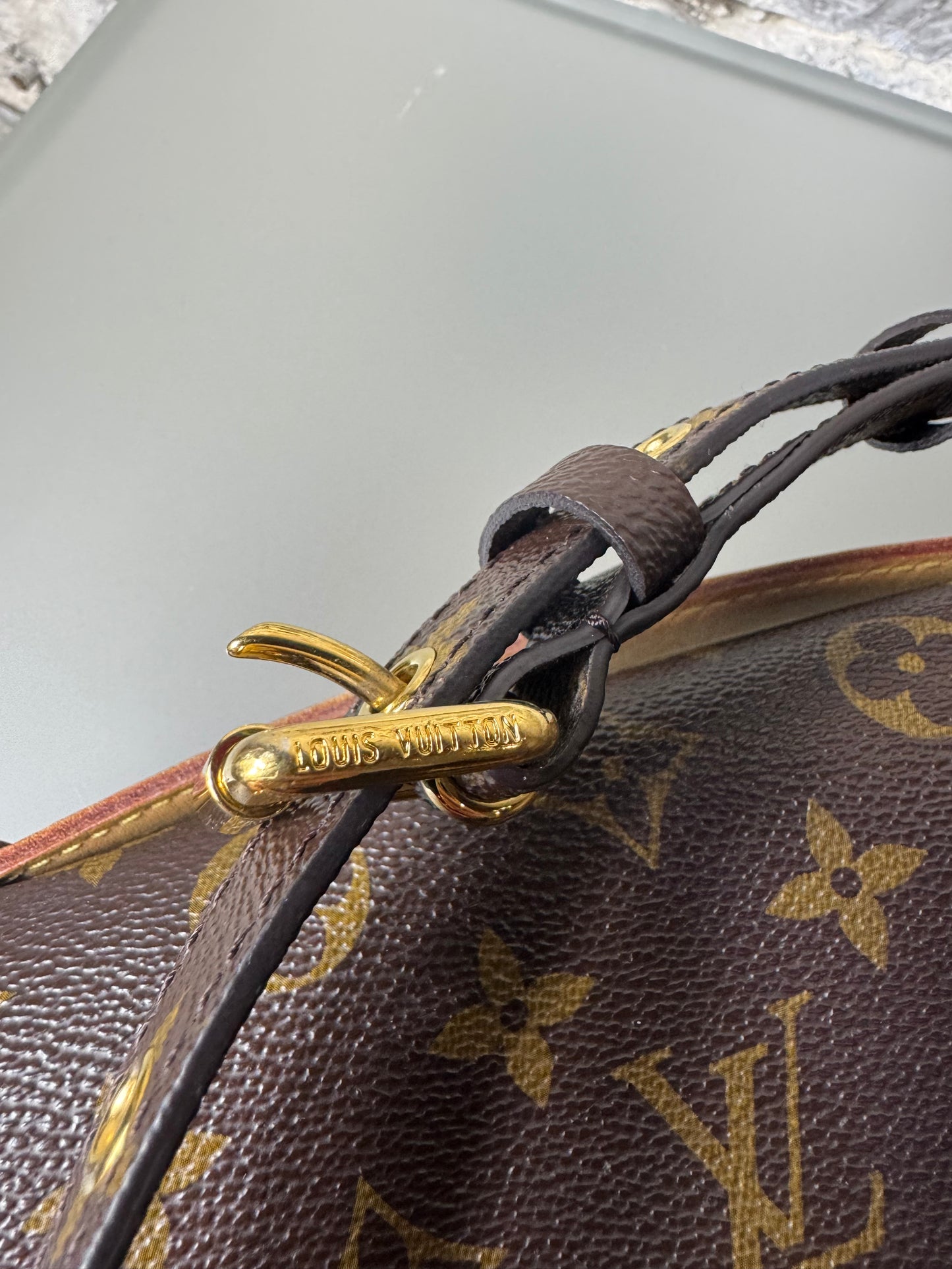 Louis Vuitton Pochette Métis – Monogram