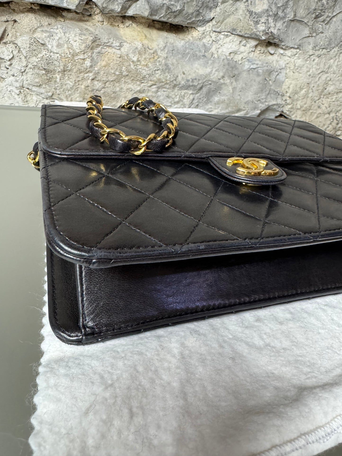 Chanel Classic Flap Bag Timeless – Zeitlose Eleganz mit modernem Twist