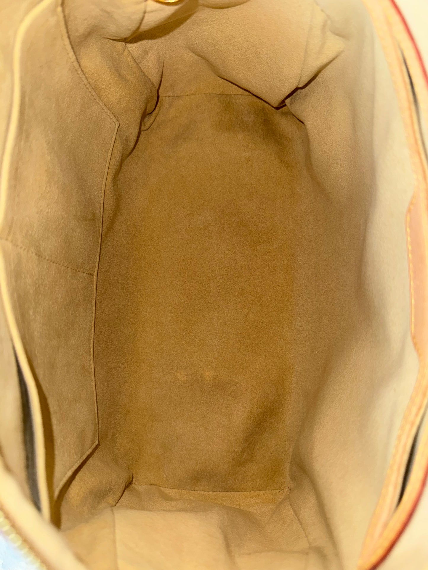 Louis Vuitton Retiro Monogram