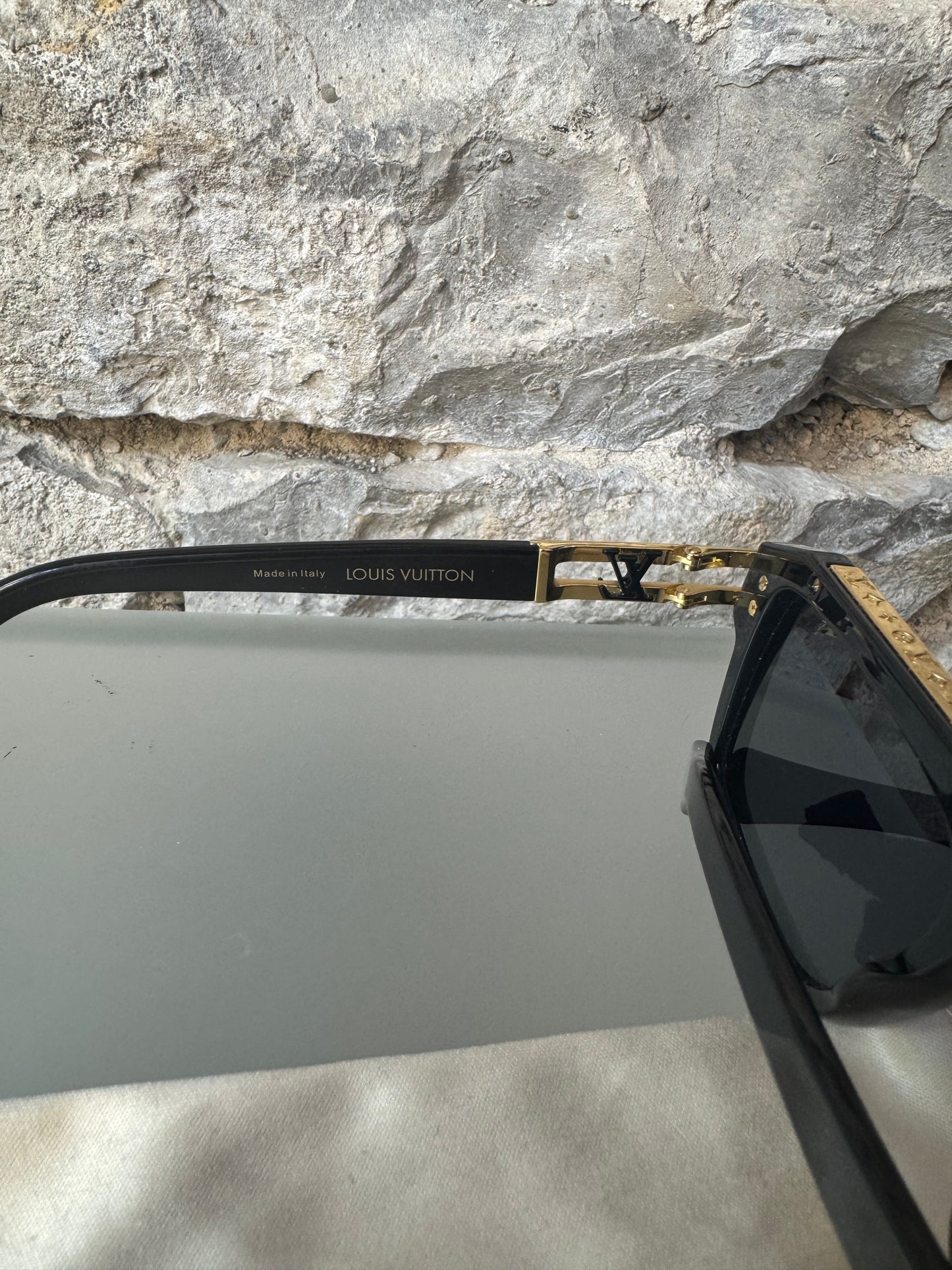 Louis Vuitton 1.1 Mascot Pilot Square Sonnenbrille Z1801W