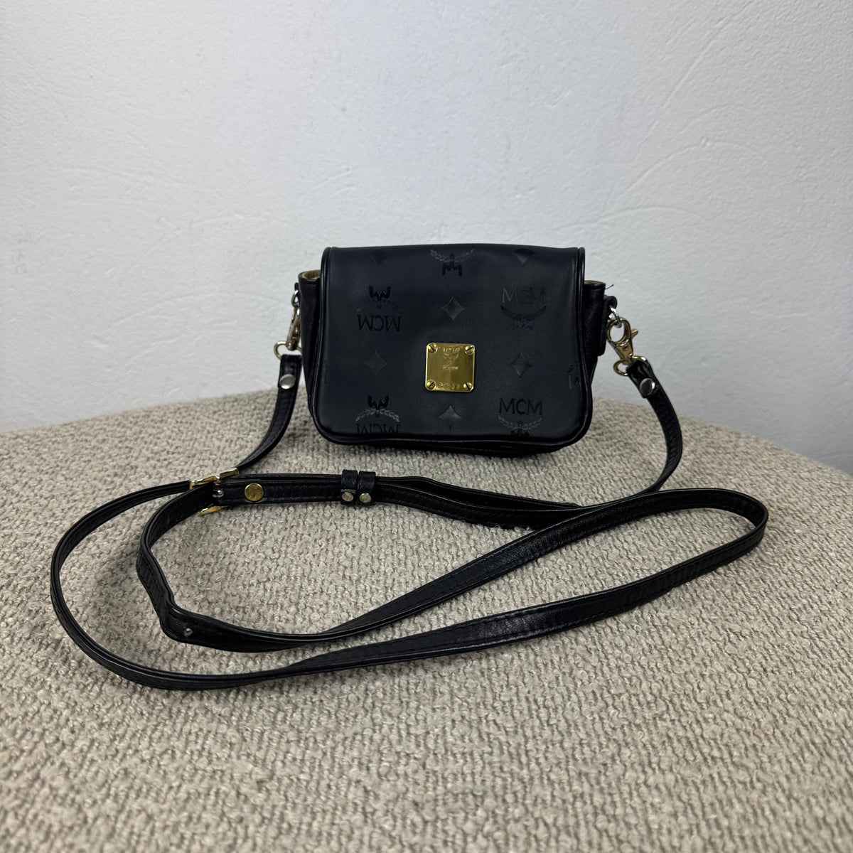 Vintage MCM Crossbody Tasche – Schwarz