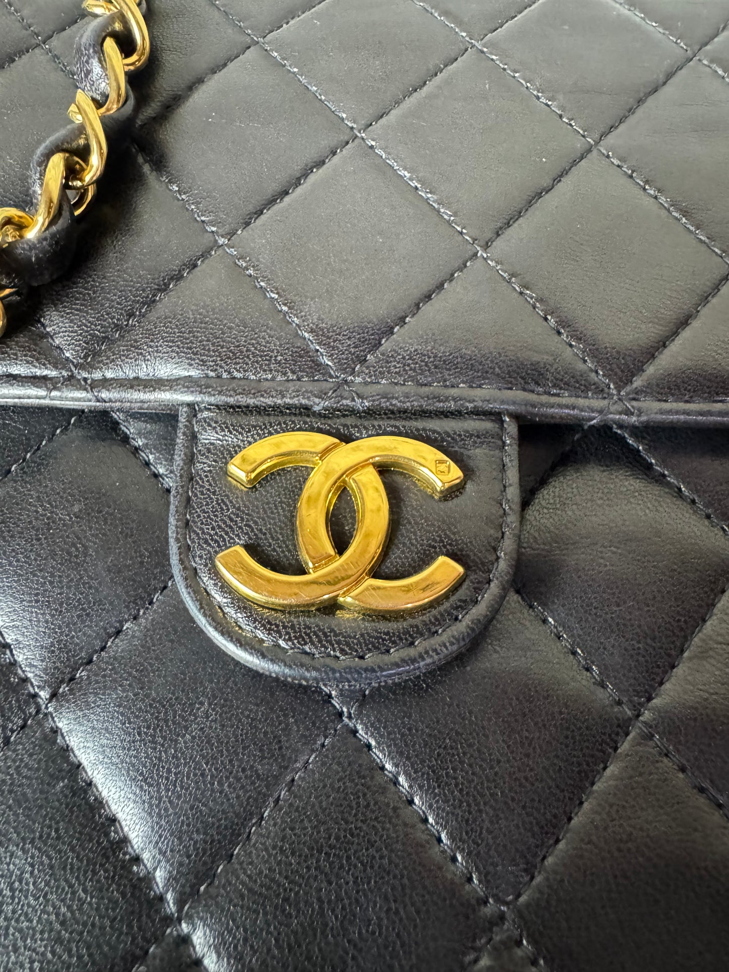 Chanel Classic Flap Bag Timeless – Zeitlose Eleganz mit modernem Twist