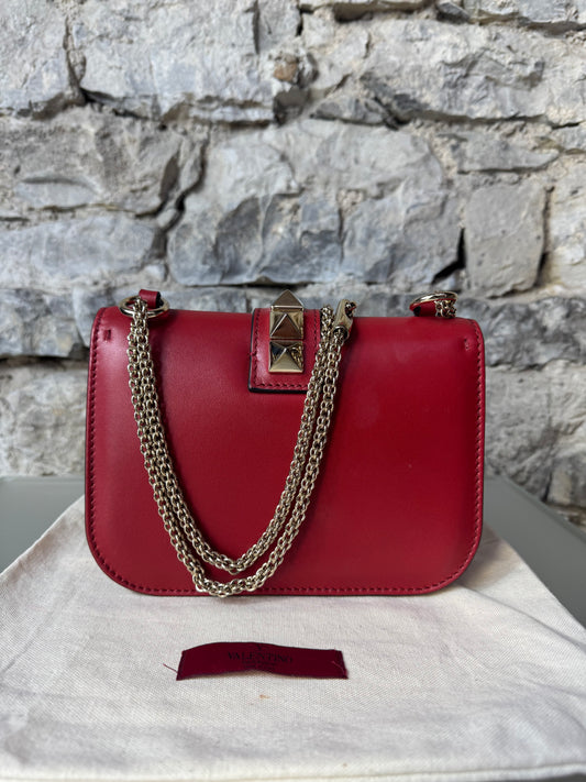 Valentino Garavani Glam Lock Crossbody Bag – Rot