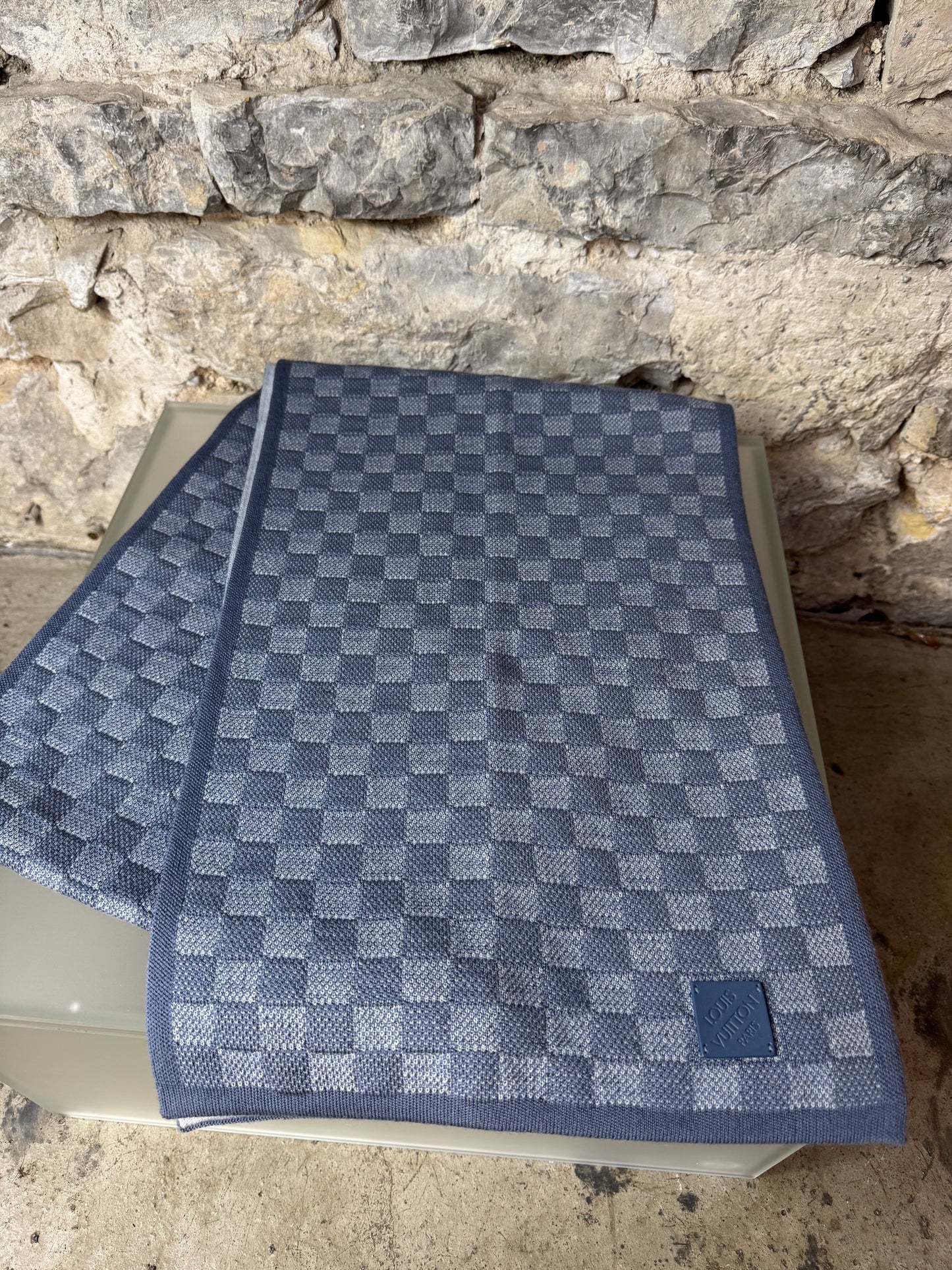 Louis Vuitton Néo Petit Damier Schal M79202