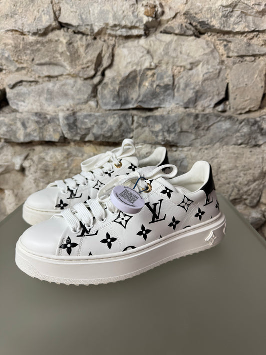 Louis Vuitton Time Out Sneaker Weiß/Schwarz – Größe 38