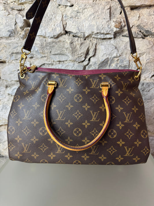 Louis Vuitton Pallas MM Monogram