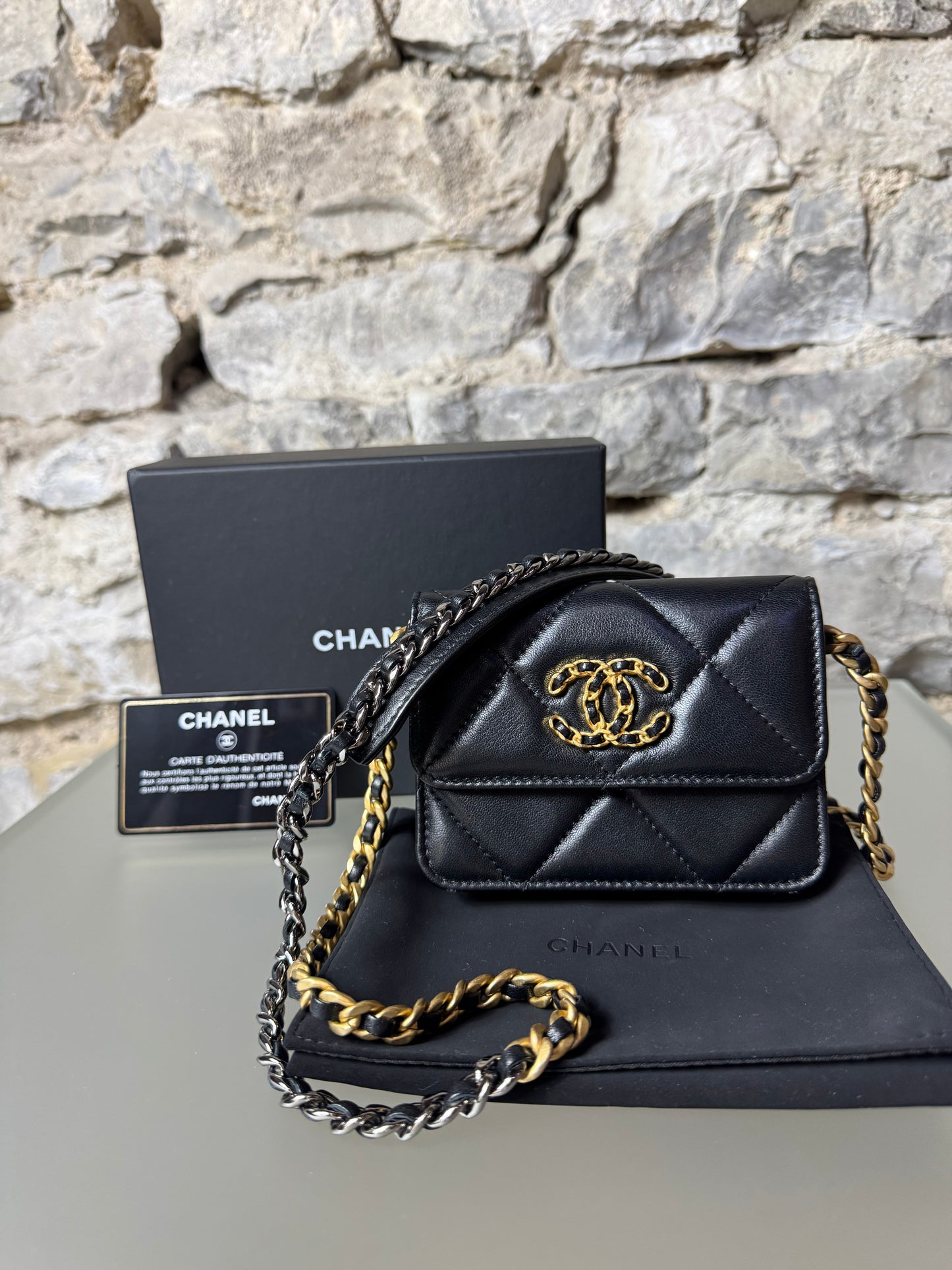 Chanel 19 Wallet on Chain