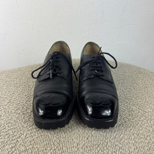 Chanel Cap-Toe Leder Schnürschuhe – Schwarz – Größe 37,5