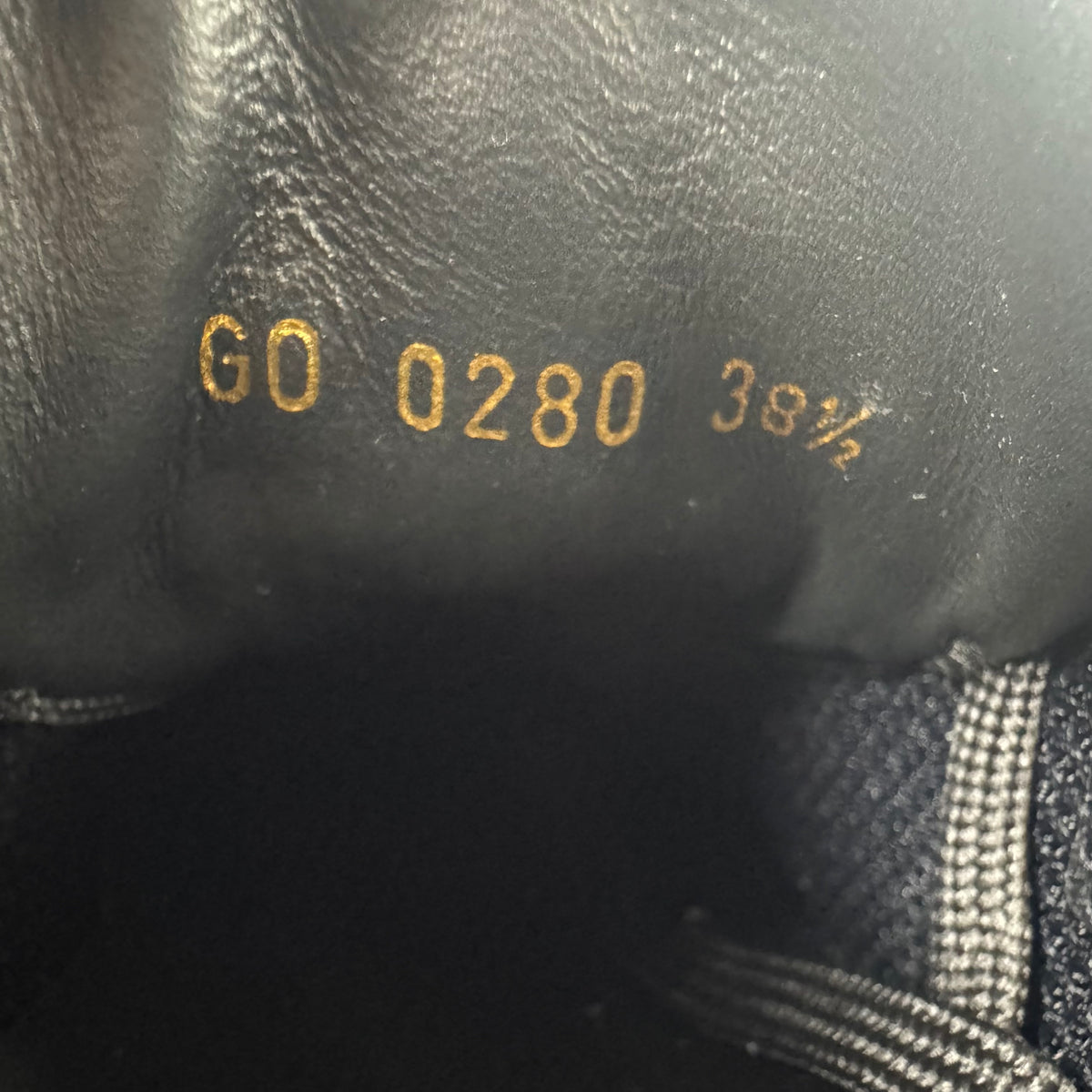 Louis Vuitton Run Away Sneaker – Größe 38,5