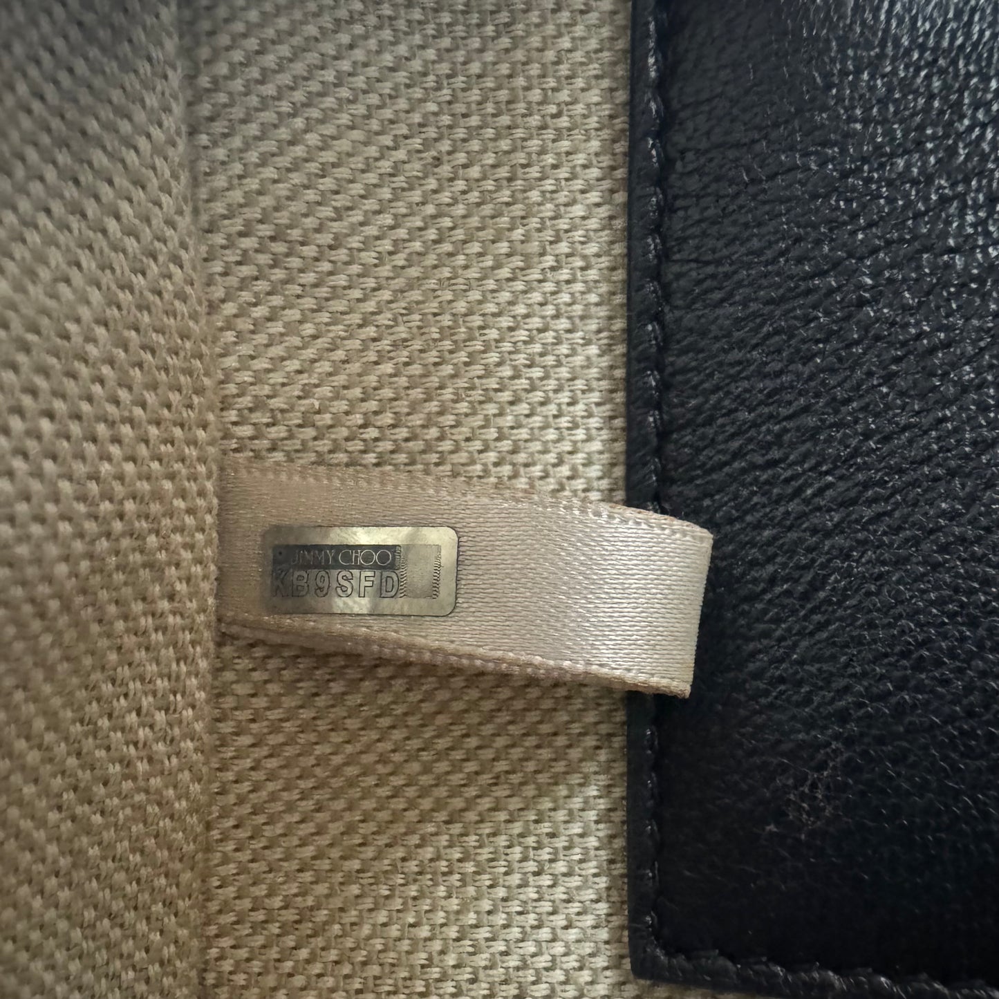 Jimmy Choo „Hali“ Grained Leather Camera Bag Schwarz