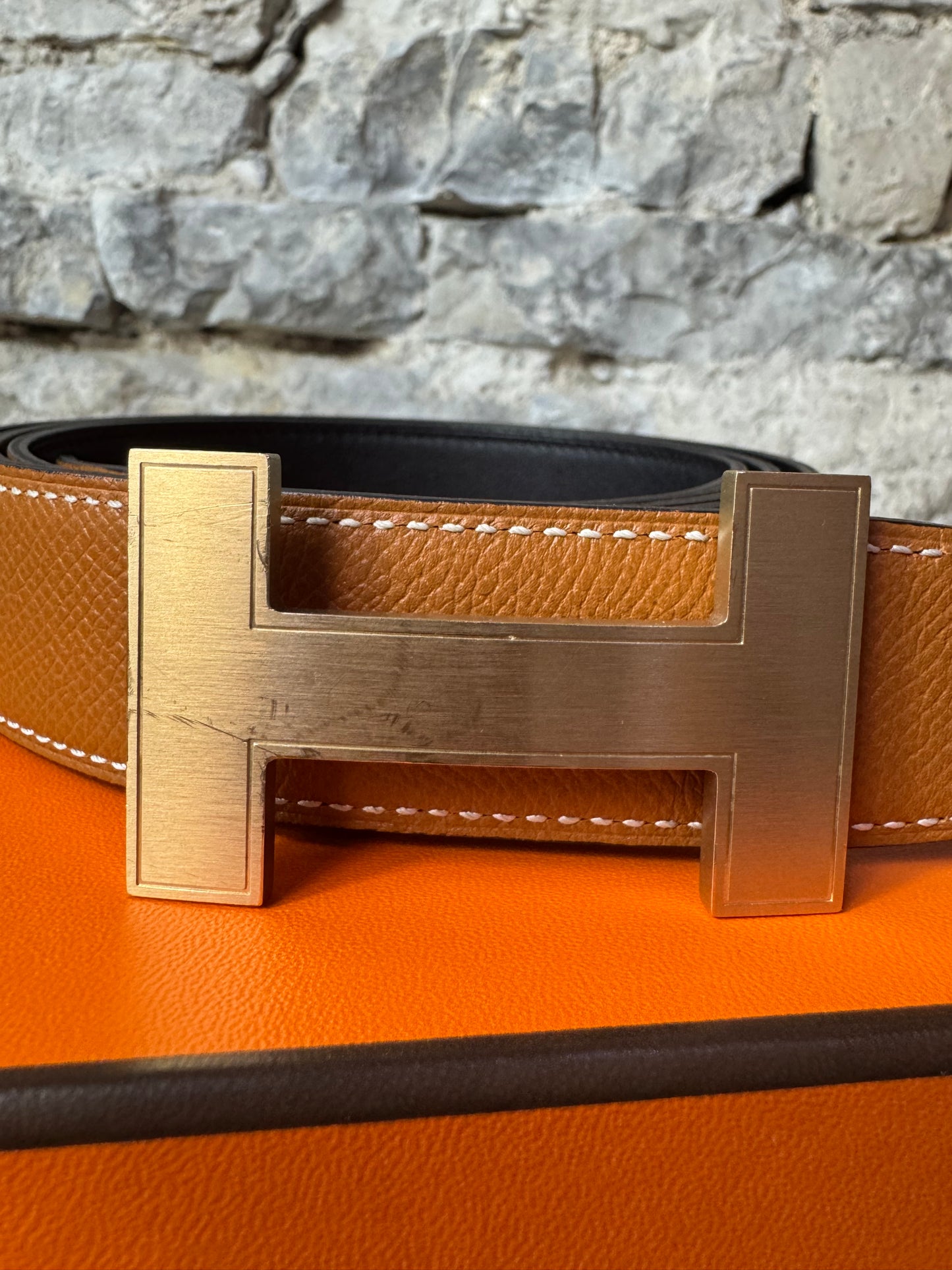 Hermès Wendegürtel – Schwarz/Braun mit goldfarbener H-Schnalle