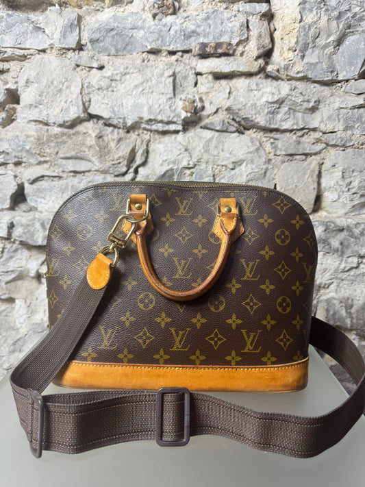 Louis Vuitton Alma Monogram mit Trageriemen