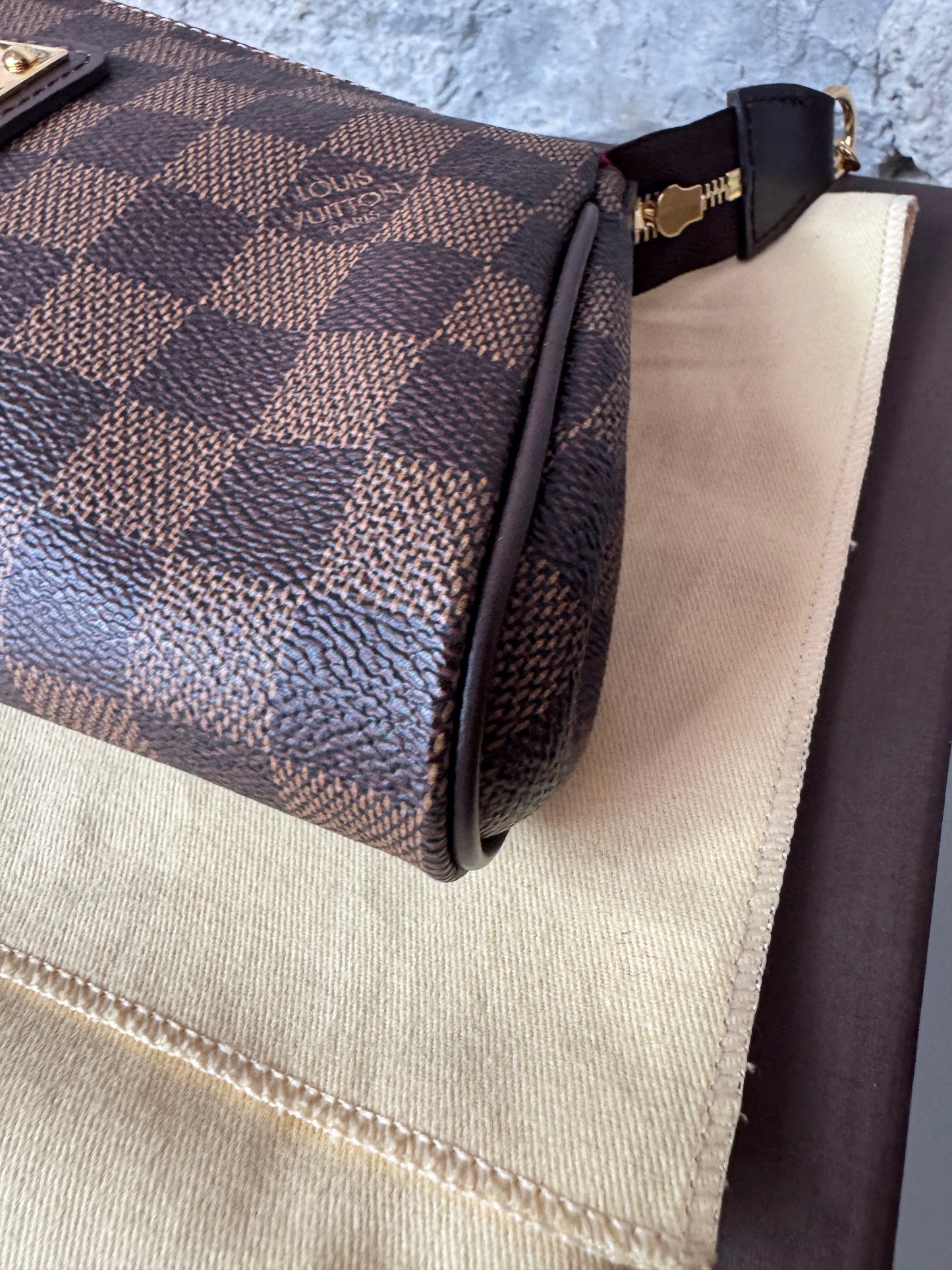 Louis Vuitton Eva Damier Pochette + Schulterriemen – Damier Ebène Canvas