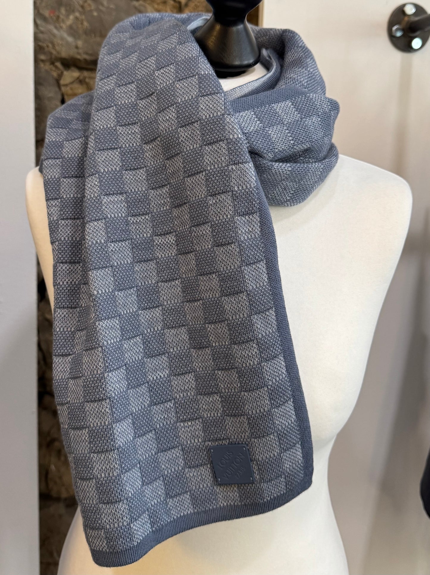 Louis Vuitton Néo Petit Damier Schal M79202