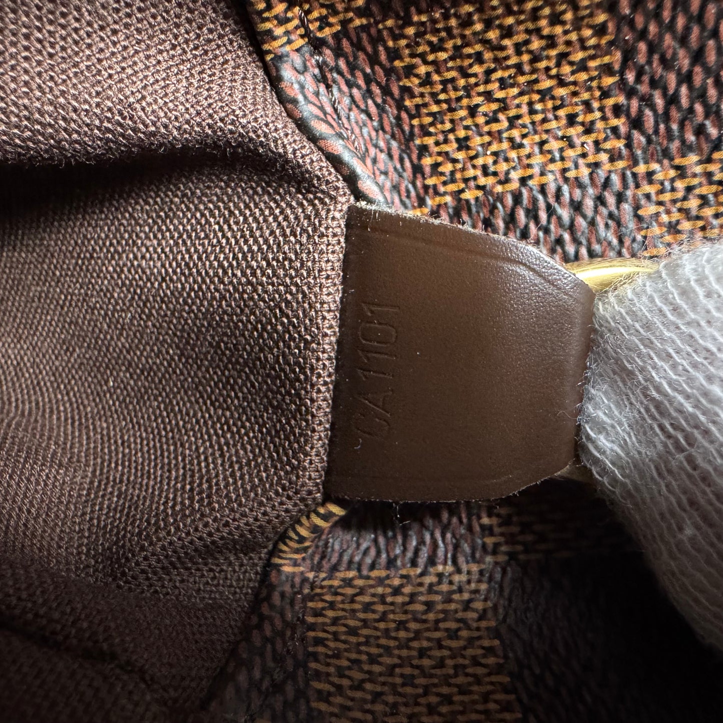 Louis Vuitton Bastille Messenger Bag Damier Ebene