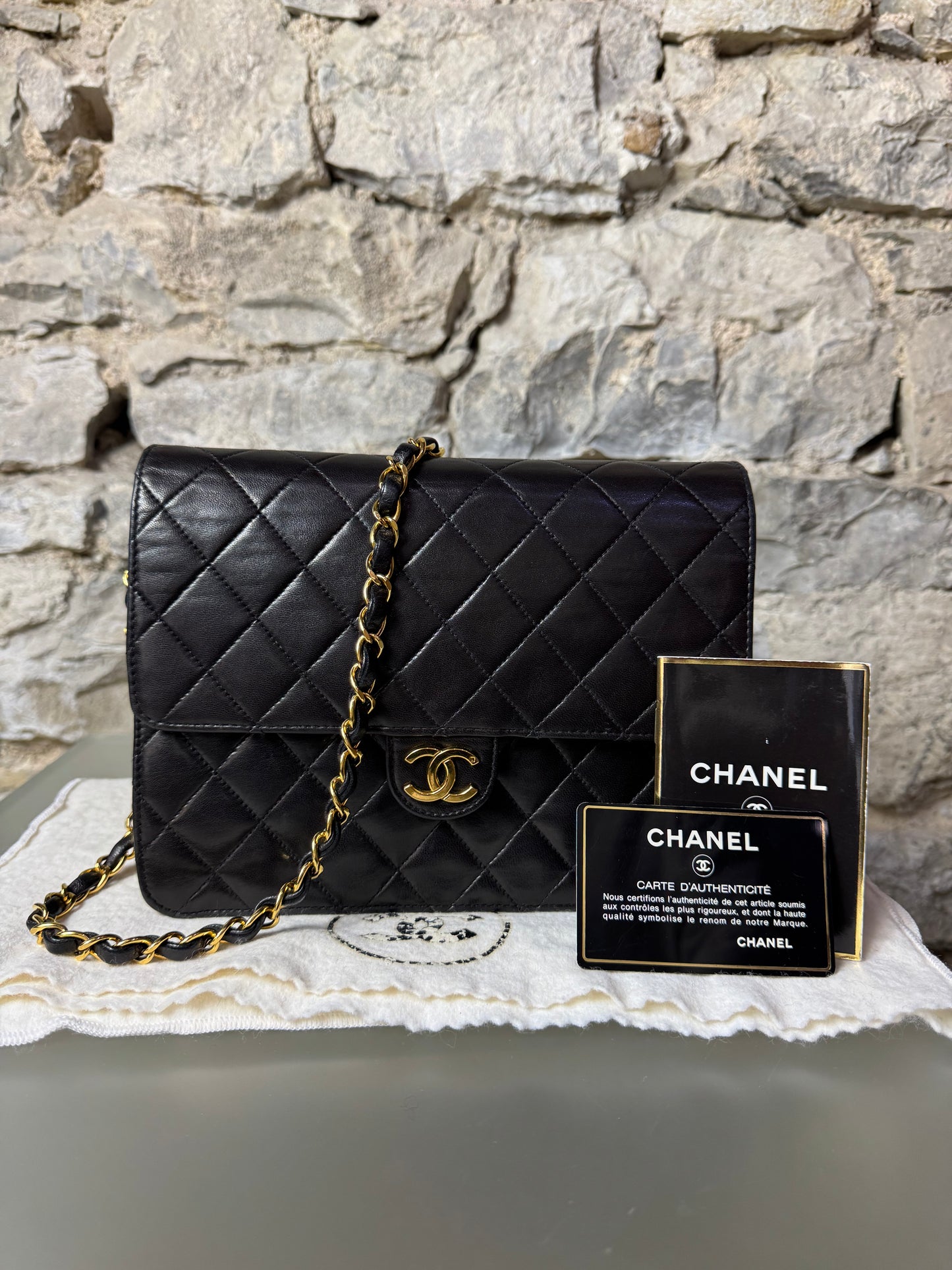 Chanel Classic Flap Bag Timeless – Zeitlose Eleganz mit modernem Twist