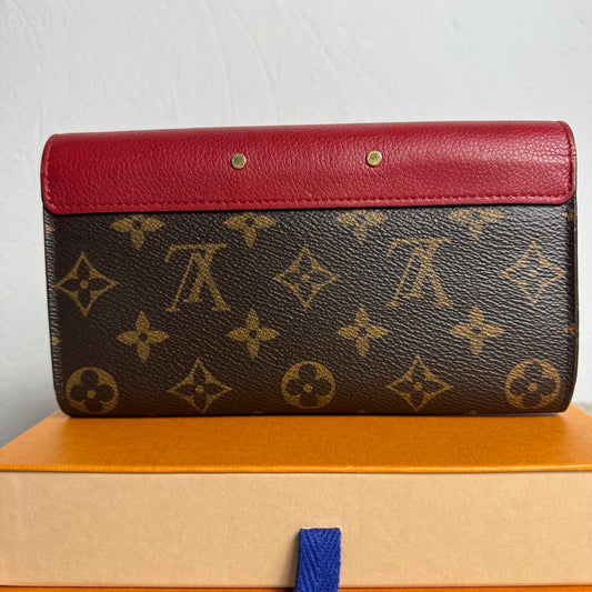 Louis Vuitton „Pallas“ Portemonnaie Monogram Rouge
