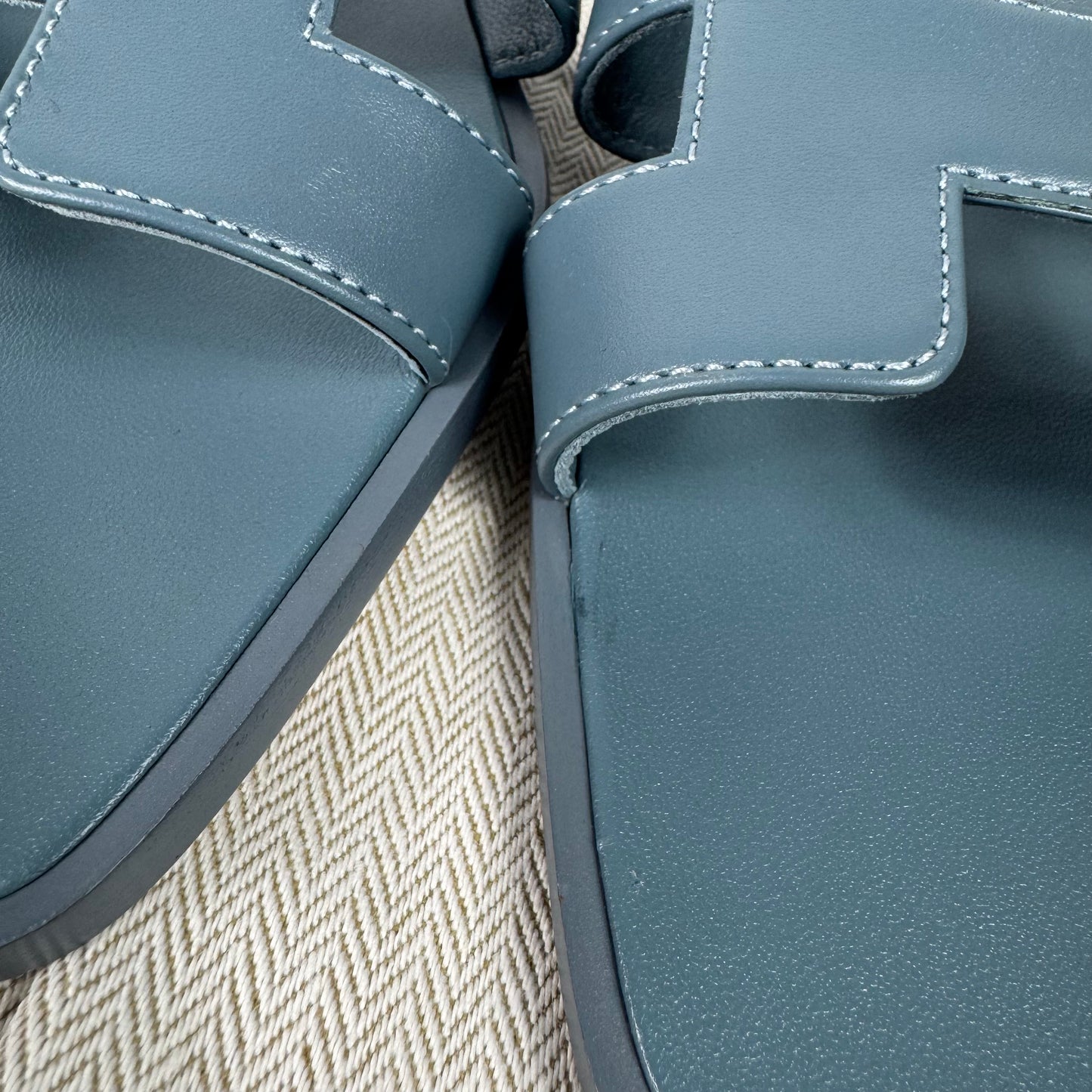 Hermès Oran Damen Sandalen Leder Blau – Gr. 38,5