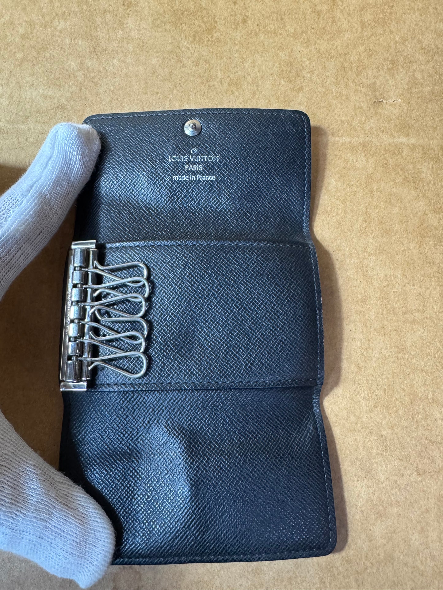 LOUIS VUITTON Damier Graphite Multicle 6