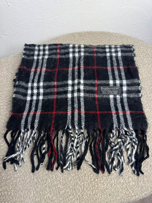 Burberrys Schal Schwarz – 100 % Lammwolle