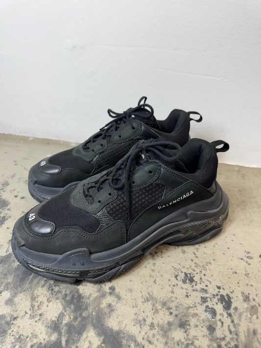 Balenciaga Triple S – Schwarz, Größe 43