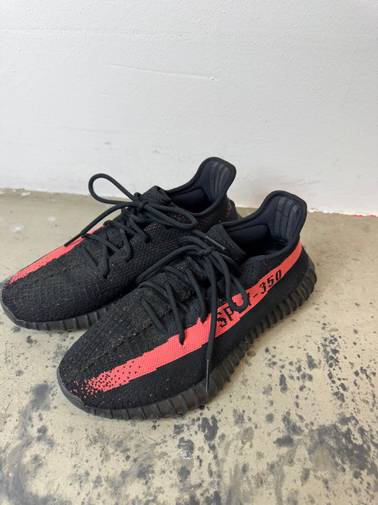 Yeezy Boost 350 V2 – Core Black/Red – Größe 43 1/3