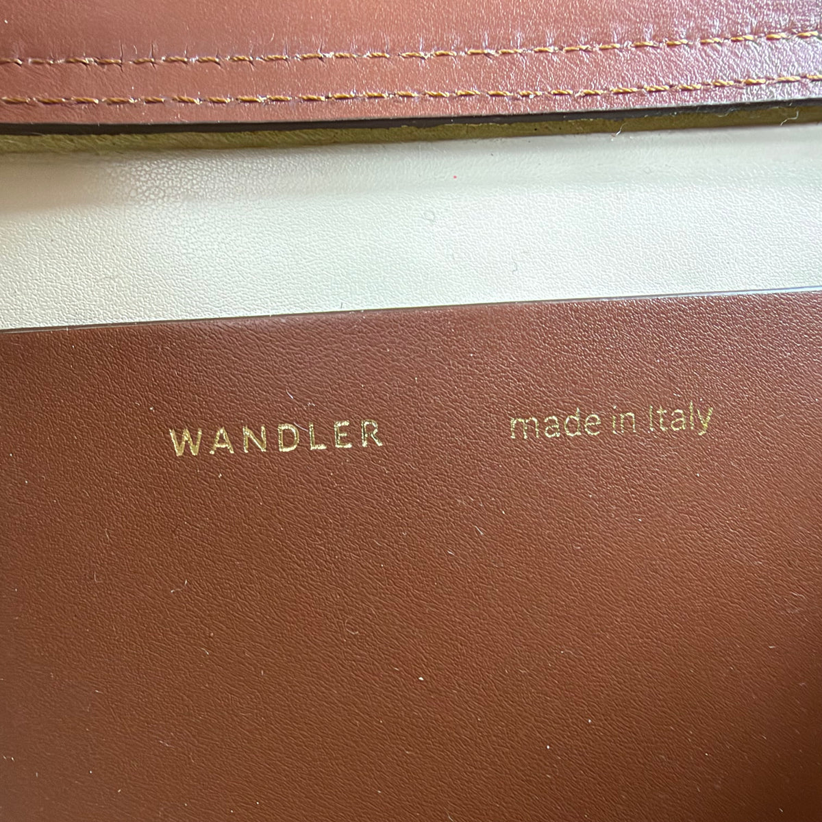 Wandler Schultertasche Teddy-Fell & Leder – Creme/Braun