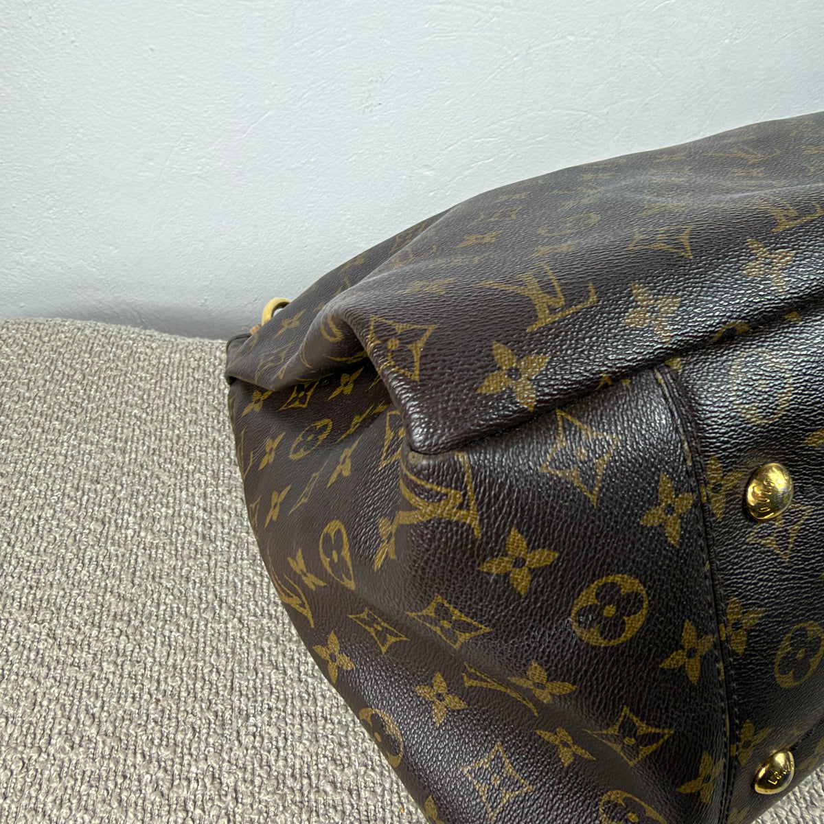 Louis Vuitton Artsy MM – Monogram Canvas