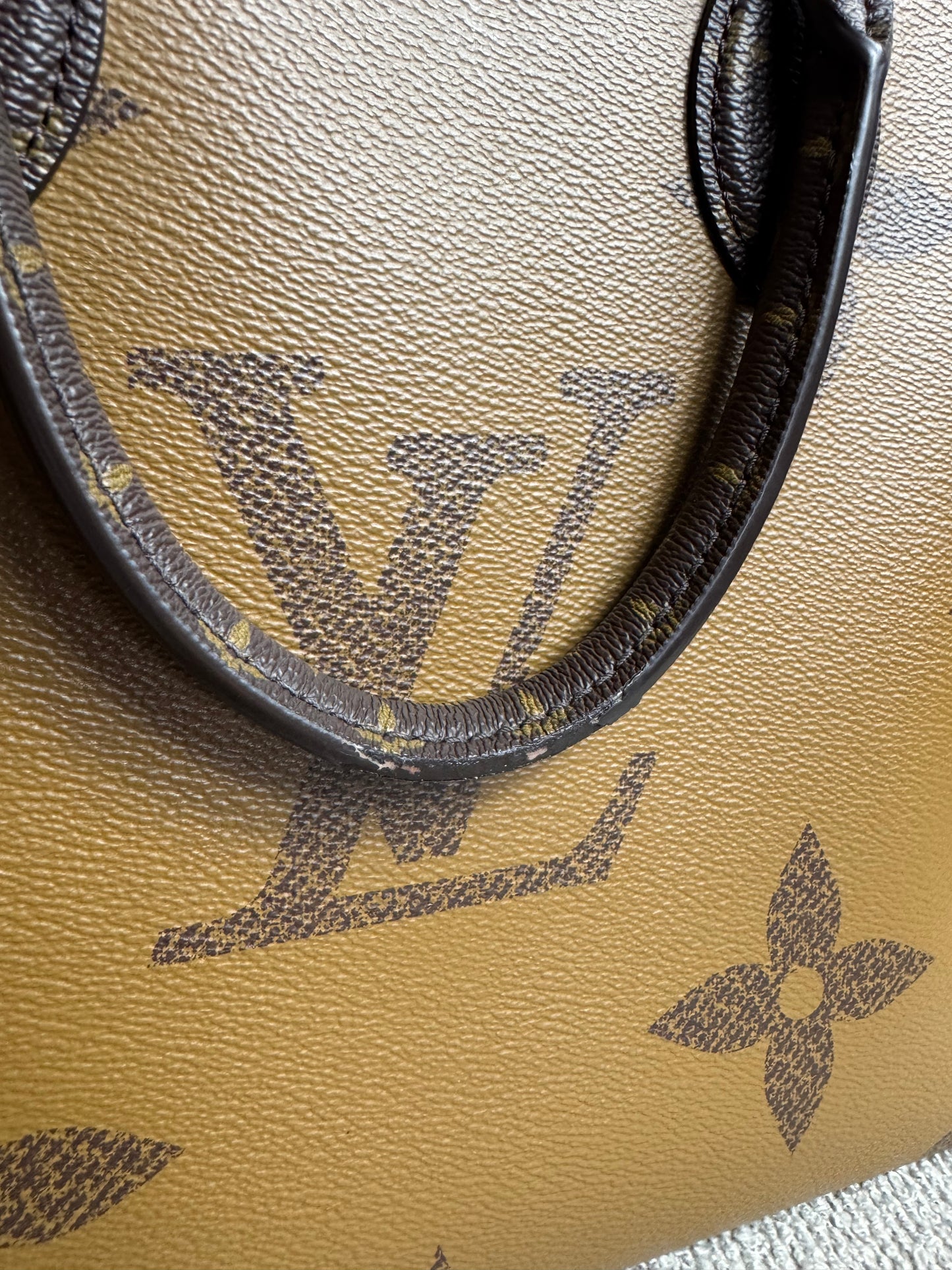 Louis Vuitton OnTheGo MM – Monogram Reverse
