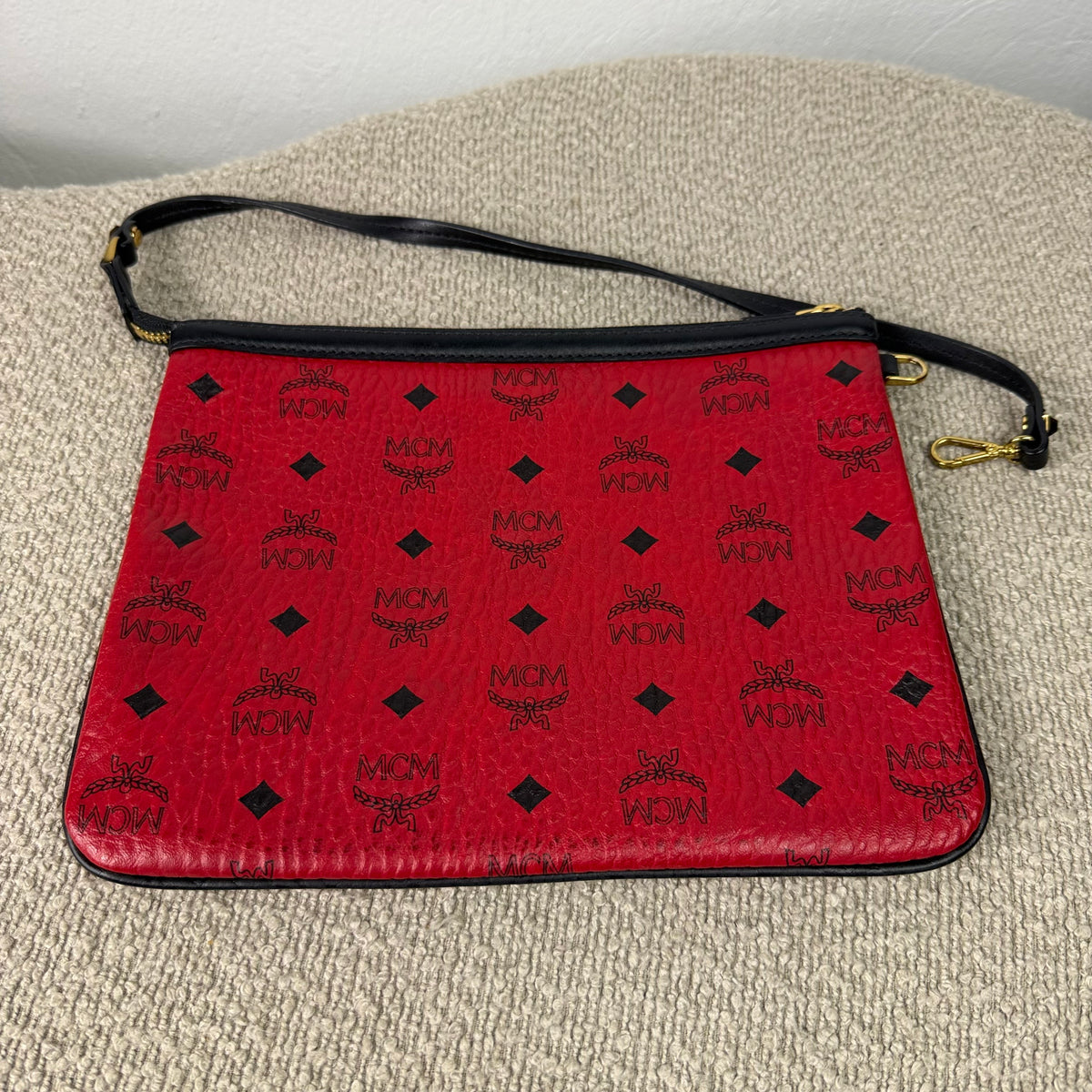 MCM Anya Visetos Wendeshopper – Rot / Schwarz