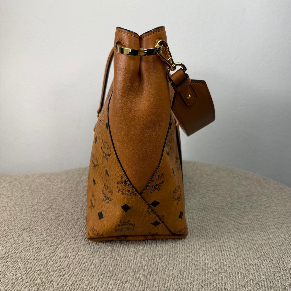 MCM Klara Hobo Bag Small – Visetos Cognac