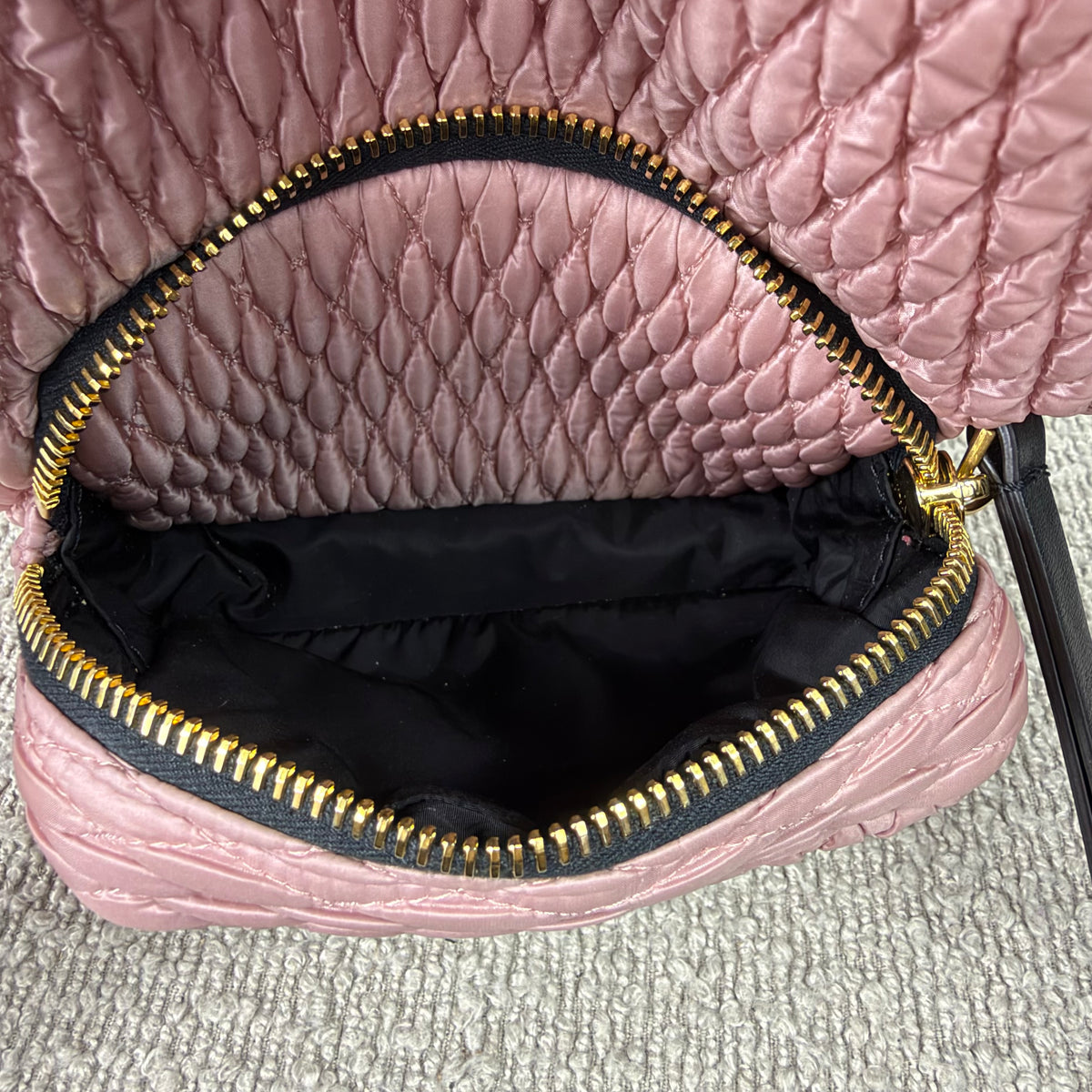 Moncler Kilia Quilted Nylon Bucket Bag – Rosa
