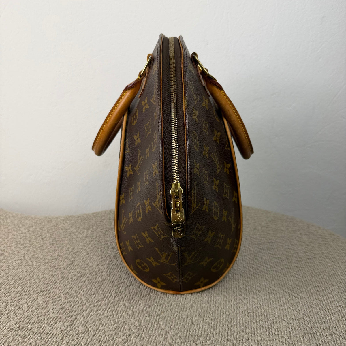 Louis Vuitton Ellipse MM – Monogram Canvas