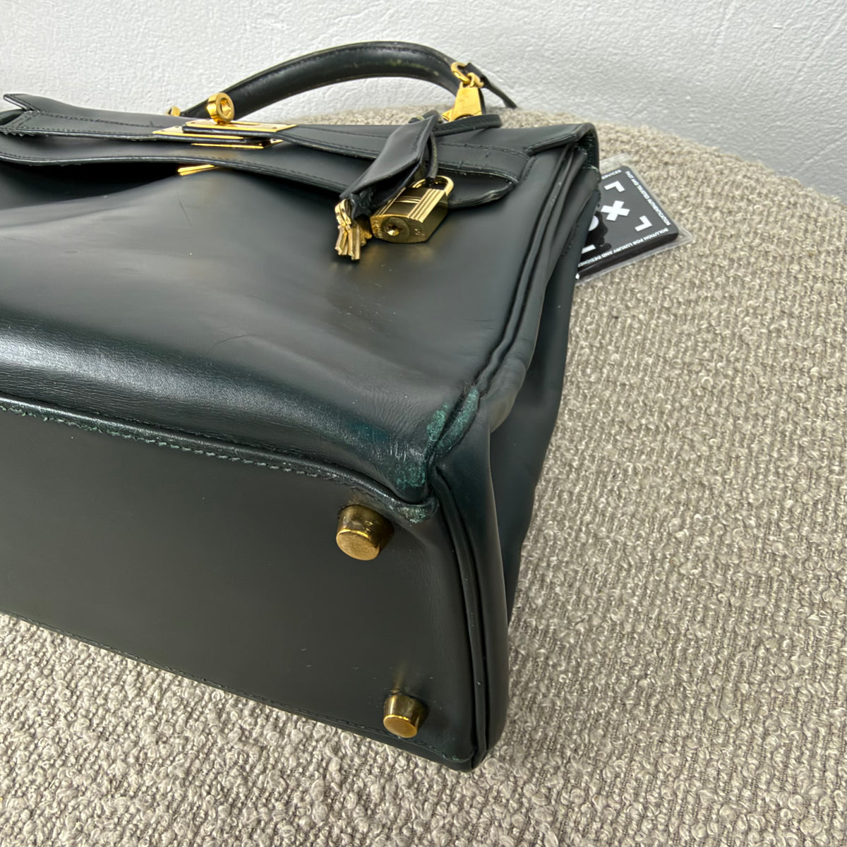 Hermès Kelly 32 Retourné – Vert Foncé Box Calf Leder mit Gold Hardware