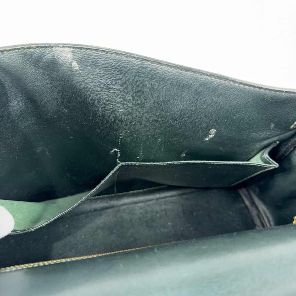 Hermès Kelly 32 Retourné – Vert Foncé Box Calf Leder mit Gold Hardware