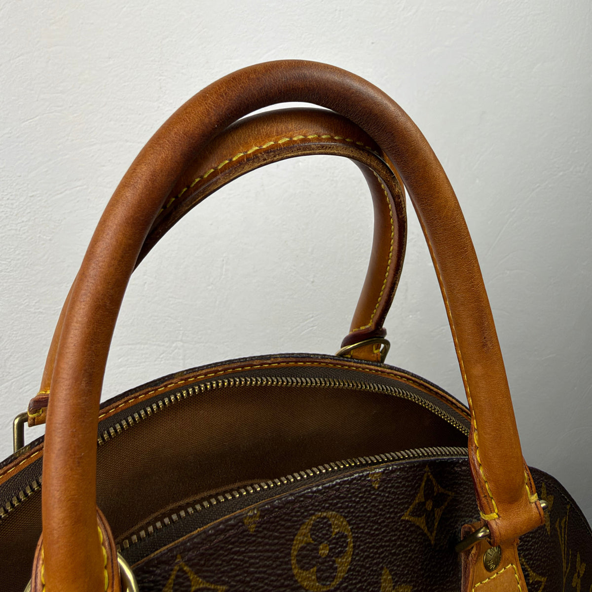 Louis Vuitton Ellipse MM – Monogram Canvas