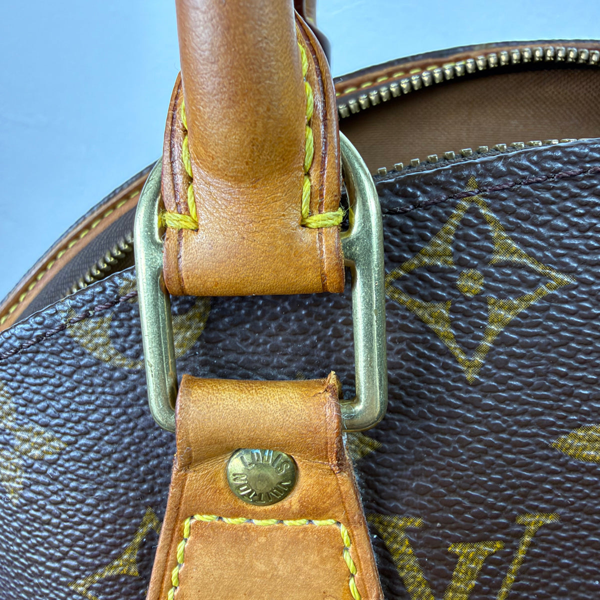 Louis Vuitton Ellipse MM – Monogram Canvas