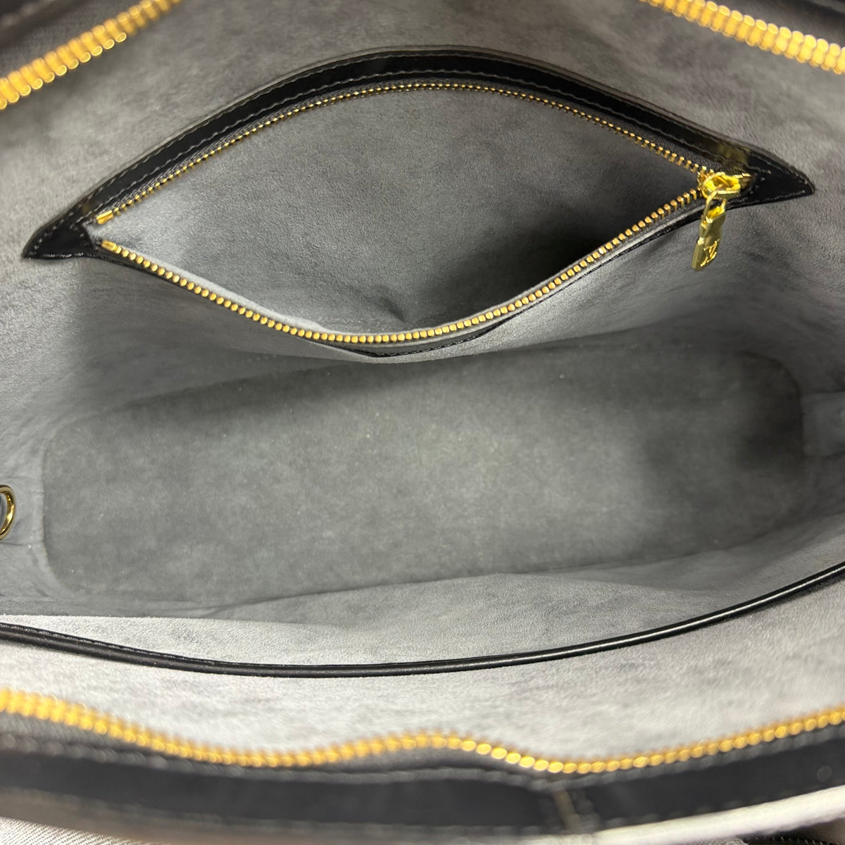 Louis Vuitton Lussac – Epi Leder Schwarz