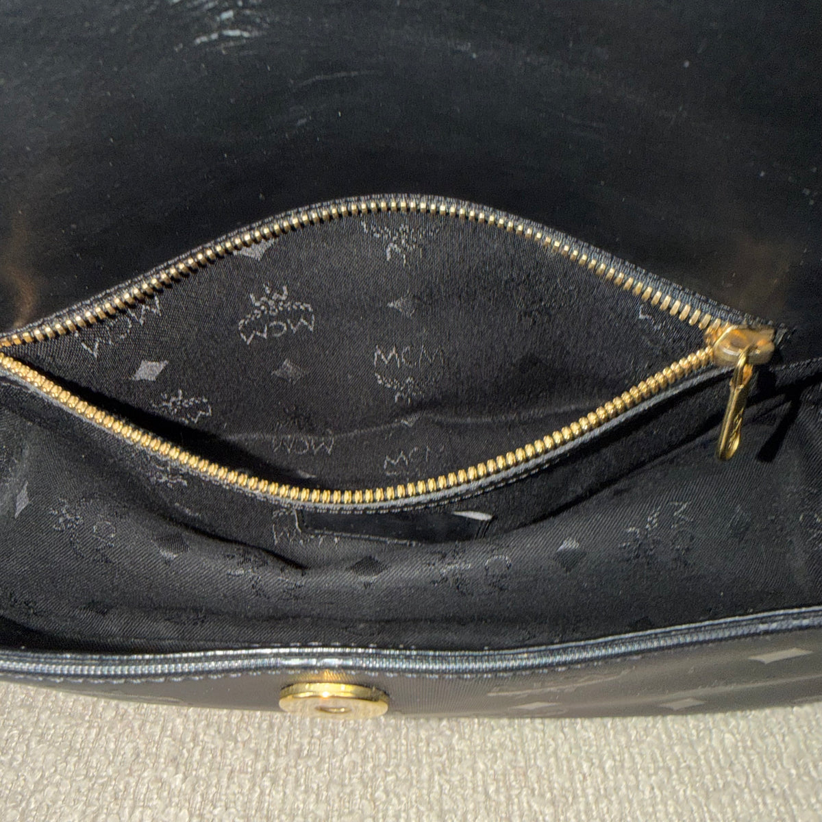 MCM Vintage Star Collection Schultertasche – Visetos Schwarz
