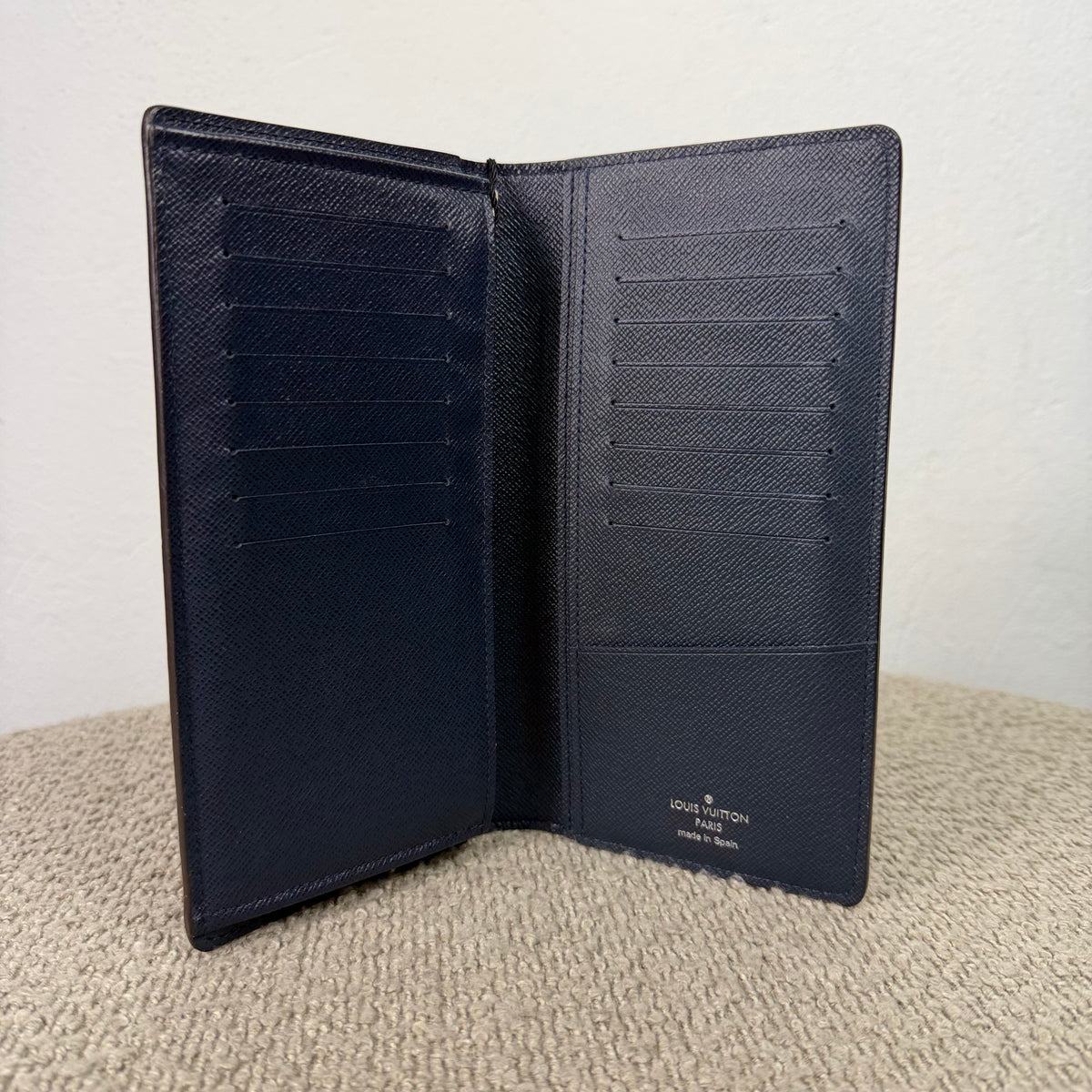Louis Vuitton Brazza Geldbörse – Epi Leder Dunkelblau