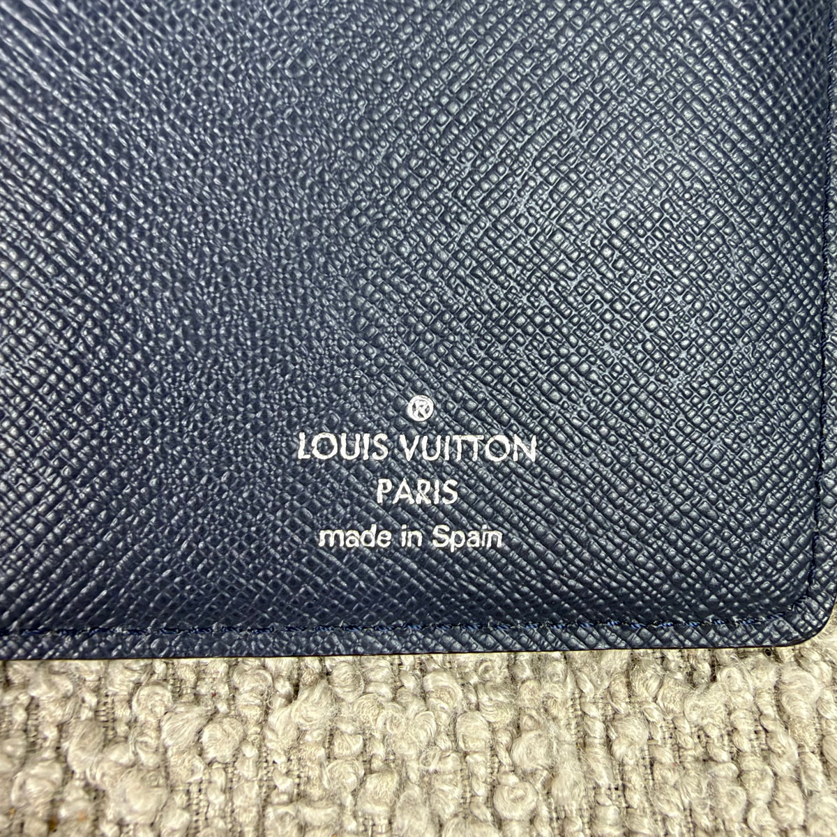 Louis Vuitton Brazza Geldbörse – Epi Leder Dunkelblau