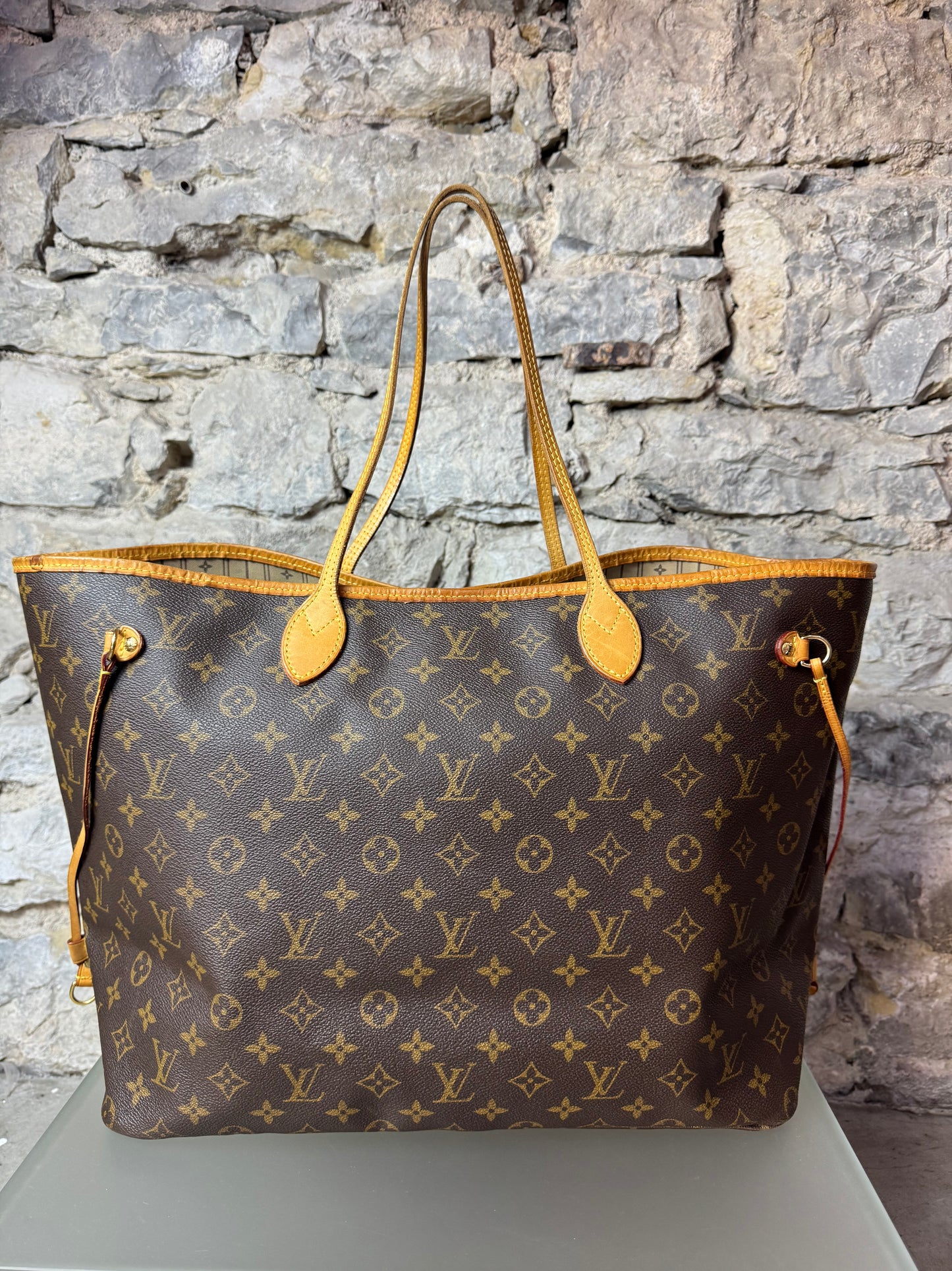 Louis Vuitton Neverfull GM – Monogram Canvas
