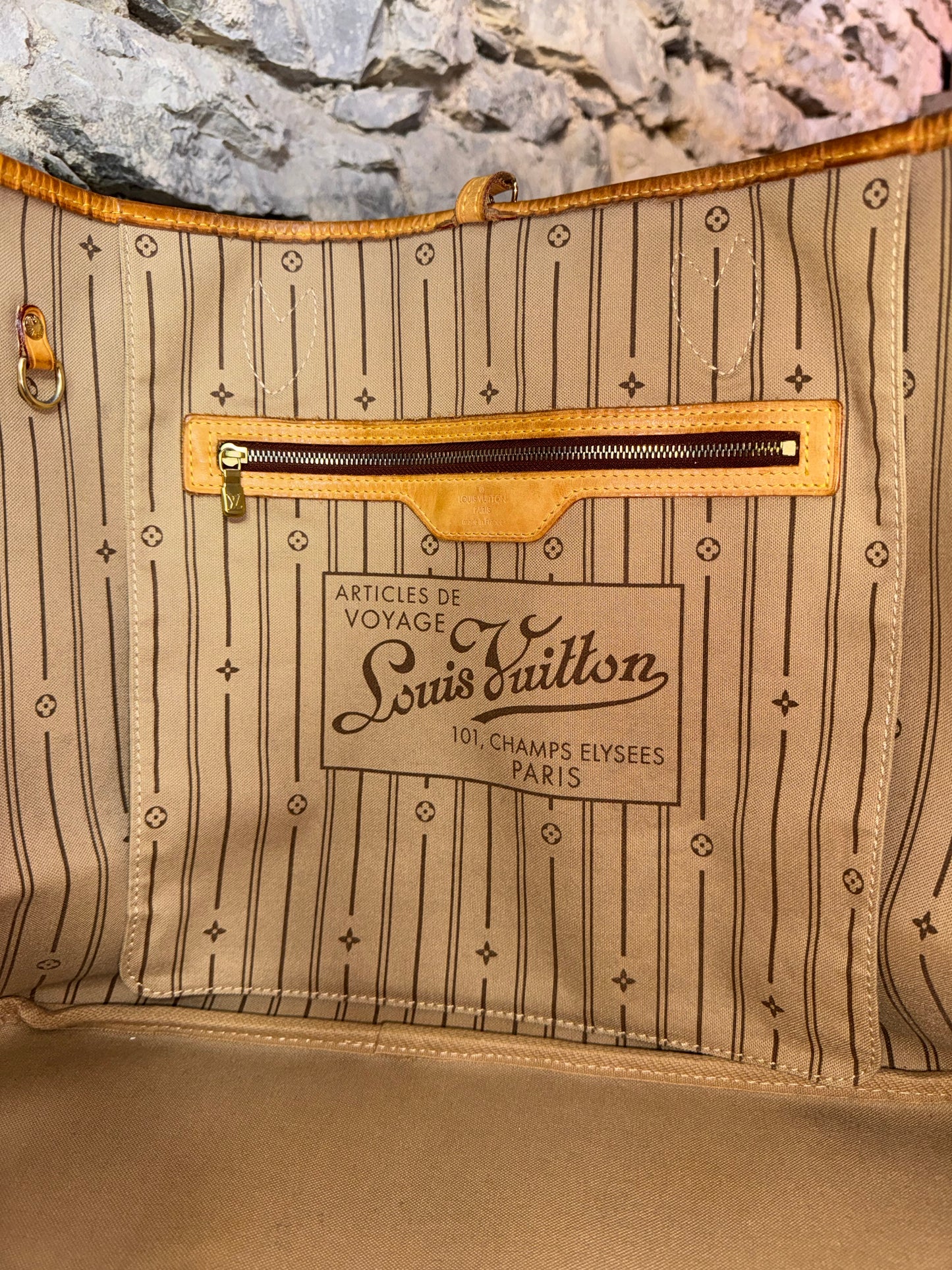Louis Vuitton Neverfull GM – Monogram Canvas